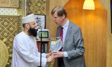 MP Stephen Timms Honored at Khatme Nubuwwat Academy London: A Beacon of Interfaith Harmony